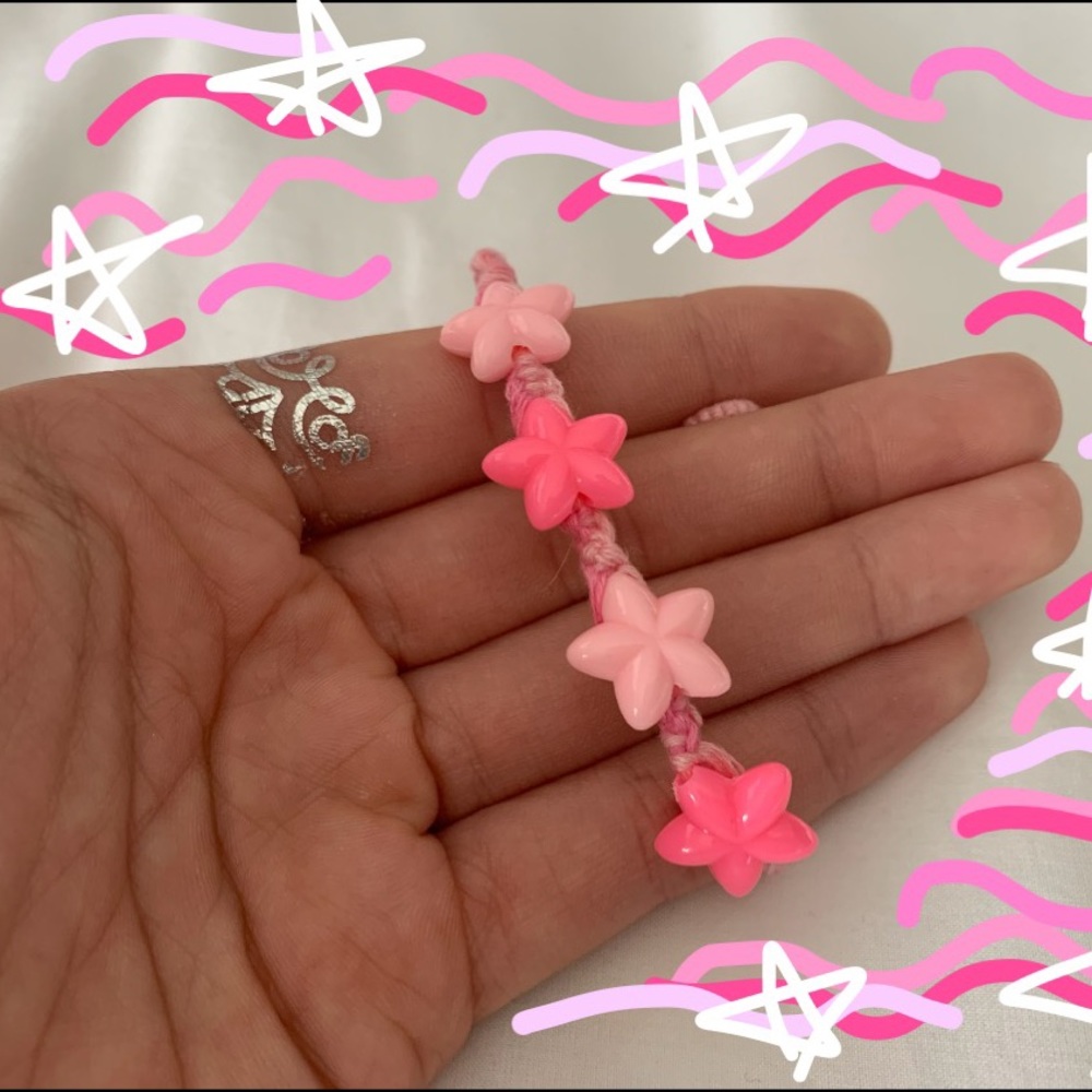 VSCO GIRL pink flower bracelet